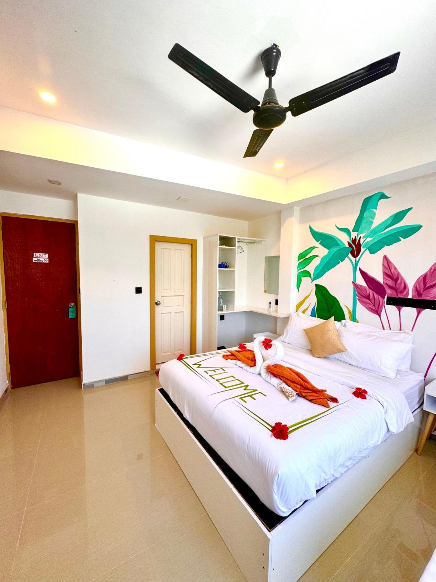 Sands Garden Hotel Thoddoo Eksteriør bilde