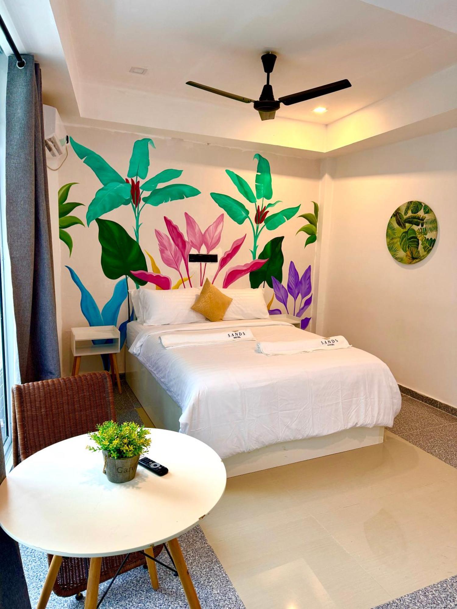 Sands Garden Hotel Thoddoo Eksteriør bilde