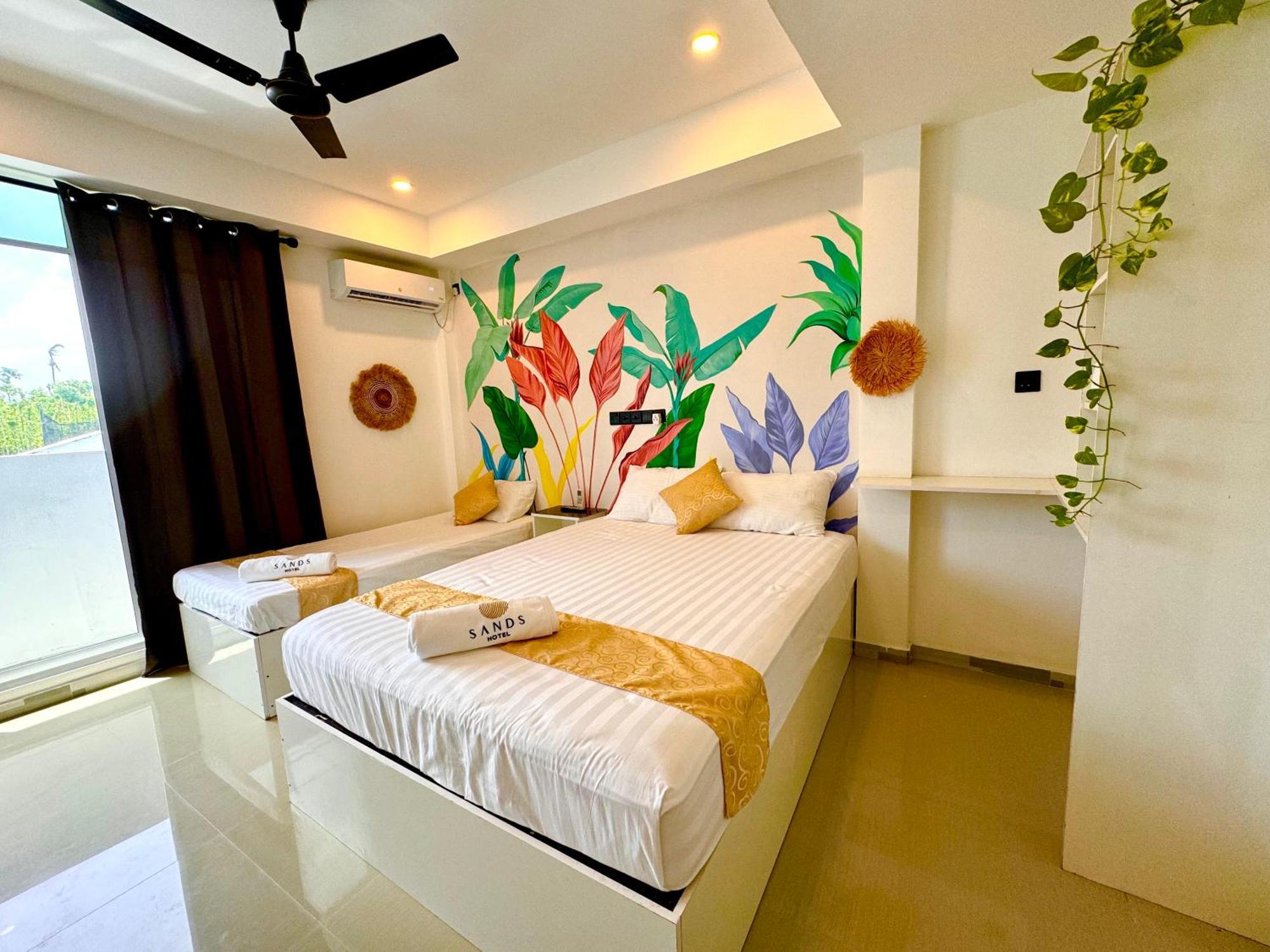 Sands Garden Hotel Thoddoo Eksteriør bilde